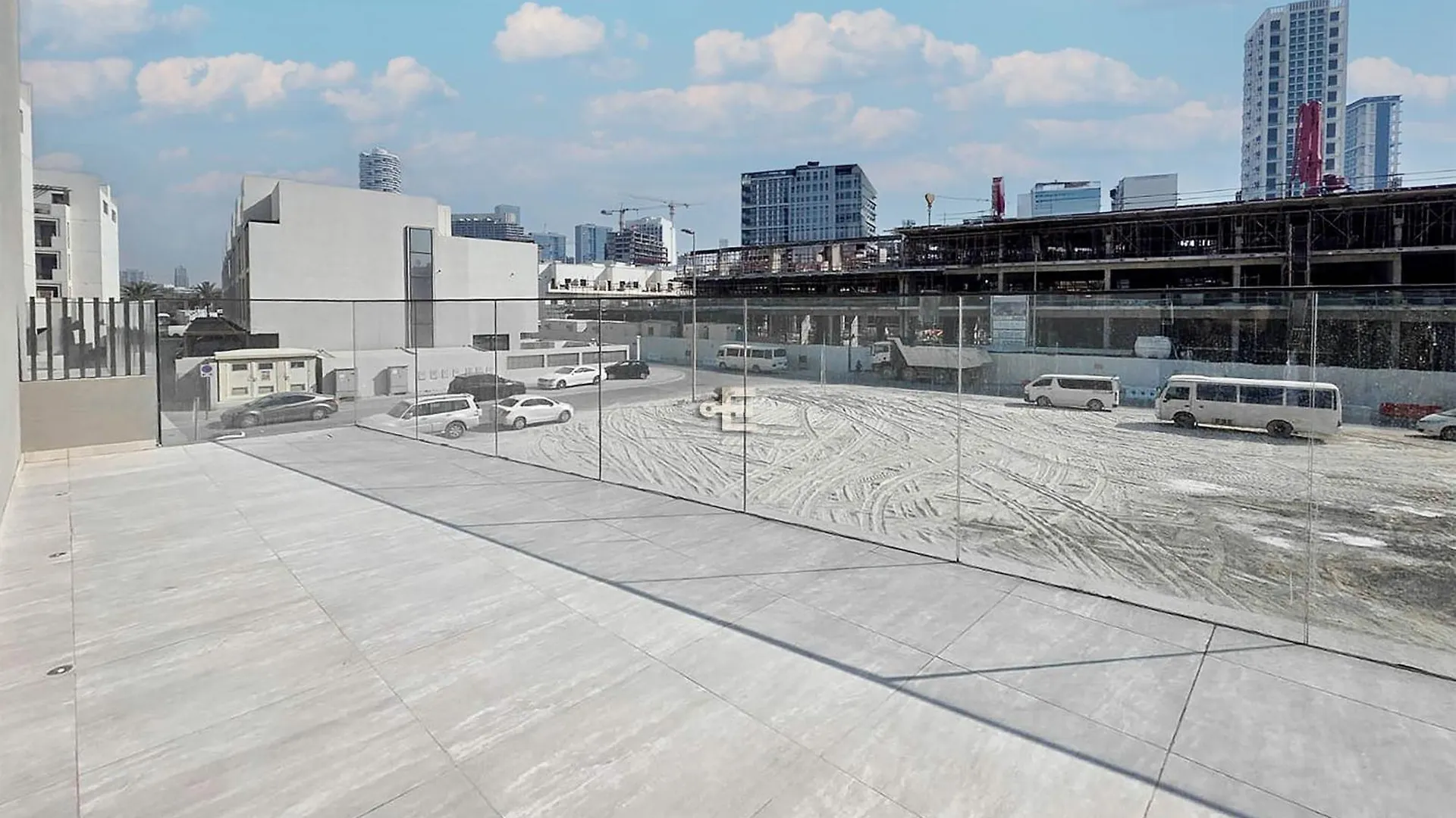 Contemporary Studio Terrace Luxe & Secure Stay ドバイ アパート