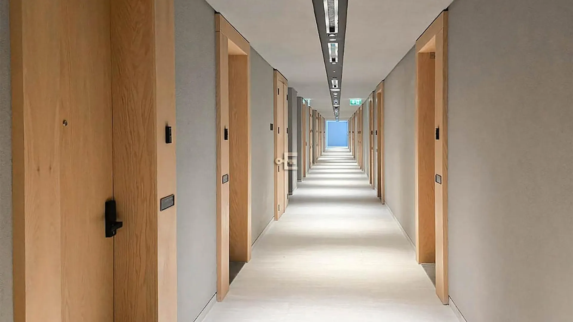 Contemporary Studio Terrace Luxe & Secure Stay ドバイ アラブ首長国連邦