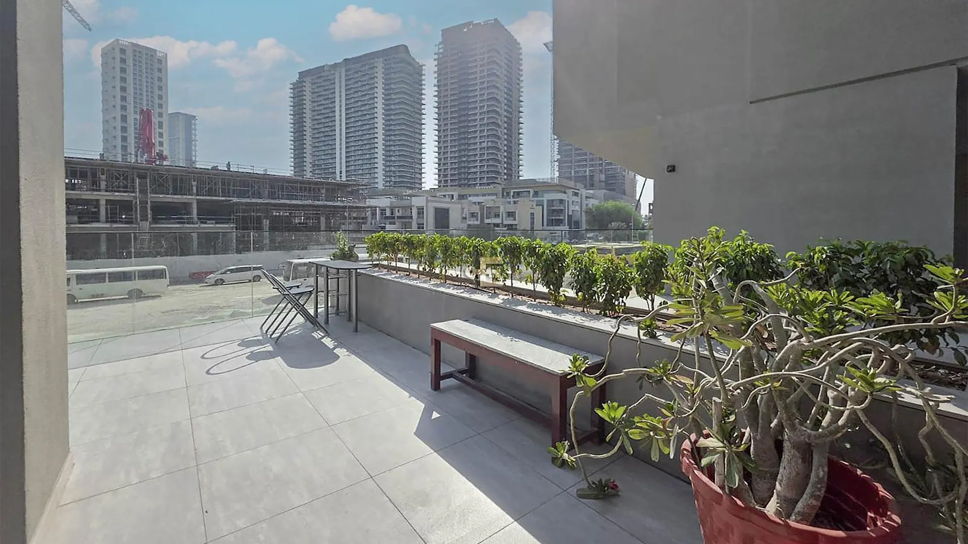 Apartment Contemporary Studio Terrace Luxe & Secure Stay Dubai